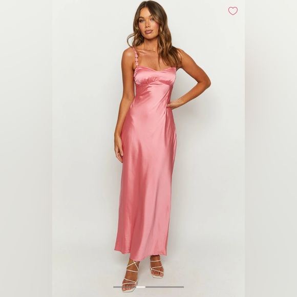 Elegant Pink Satin Dress - Picture 2 of 6